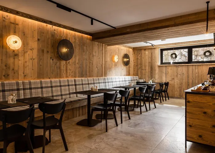 ベッド・アンド・ブレックファスト Owce Dwie ザコパネ